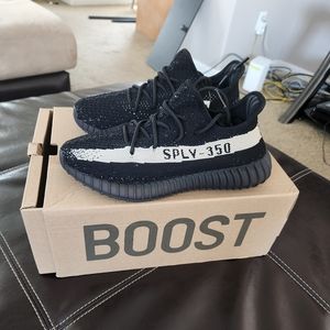 COPY - Yeezy Boost Oreo Size 8.5 women's/men's 7